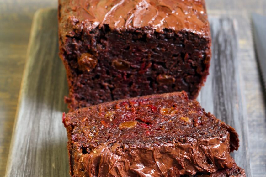 Beetroot Chocolate Bread - 10g Fat, 20g Carbs, 3g Protein and 167 Calories