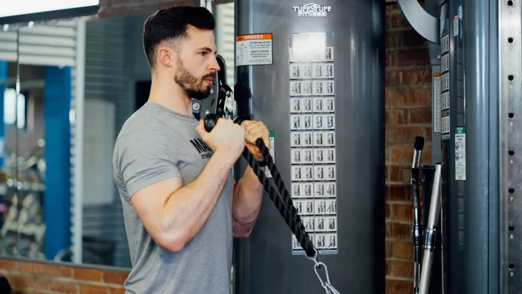 cable-rope-hammer-curl-poster